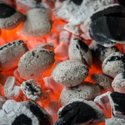 Rivitaloyhtiö kielsi grillaamisen: " Kyllä ruoka tehdään sisällä"