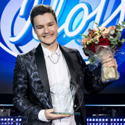 Idols-voittaja Patrik Blomberg haluaa antaa vertaistukea musiikkinsa kautta: "Masennuksesta ei selviä yksin"